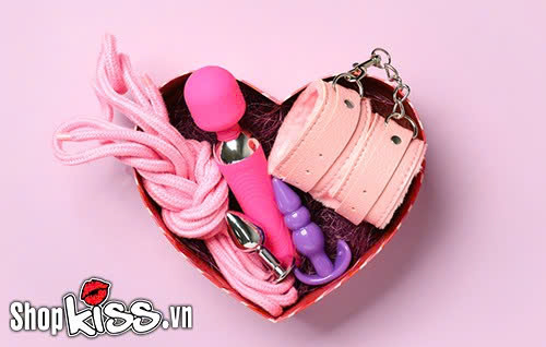 So sánh combo sextoy giá rẻ vs cao cấp – Nên mua loại nào? 2 Combo sextoy giá rẻ vs cao cấp